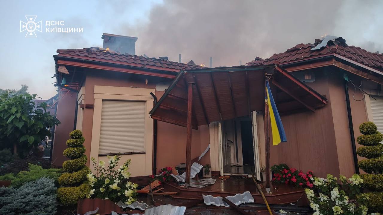 П’ятеро людей, серед них троє дітей, постраждали через нічну атаку дронів на Київщину